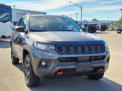 2024 Jeep Compass for sale at Breeden Pre-Owned in Van Buren AR