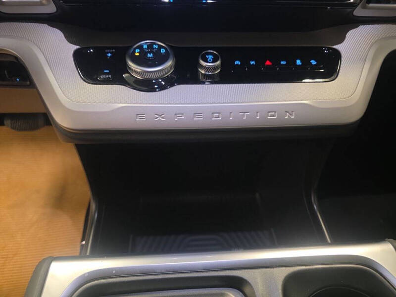 2026 Ford Expedition MAX Active