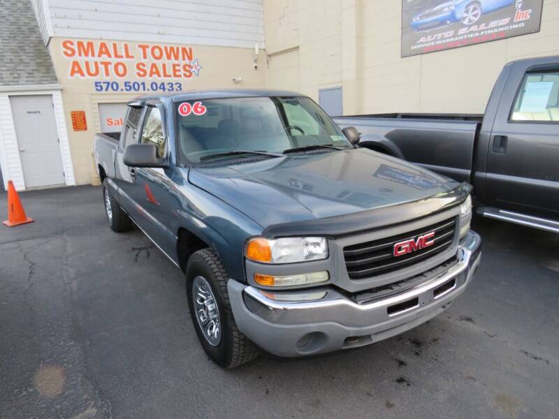 2006 GMC Sierra 1500 for sale at Small Town Auto Sales in Hazleton PA