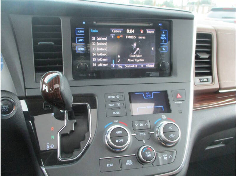 2016 Toyota Sienna