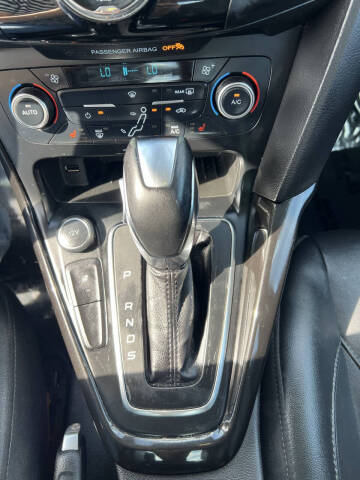2017 Ford Focus Titanium