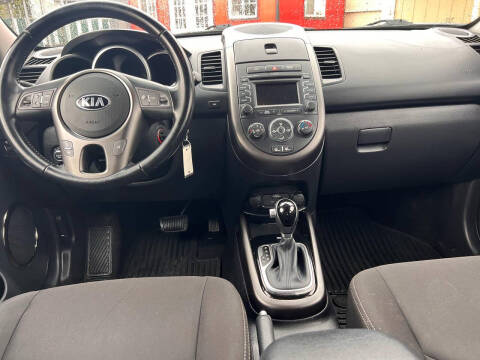 2013 Kia Soul +