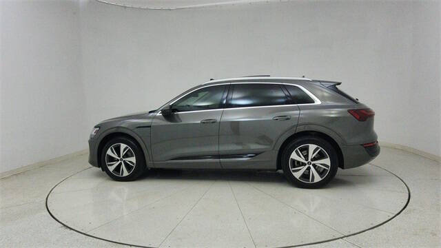 2024 Audi Q8 e-tron quattro Premium