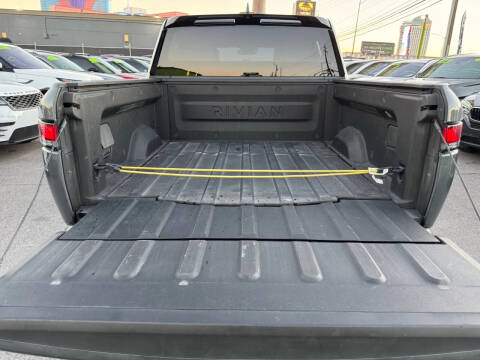 2023 Rivian R1T Adventure