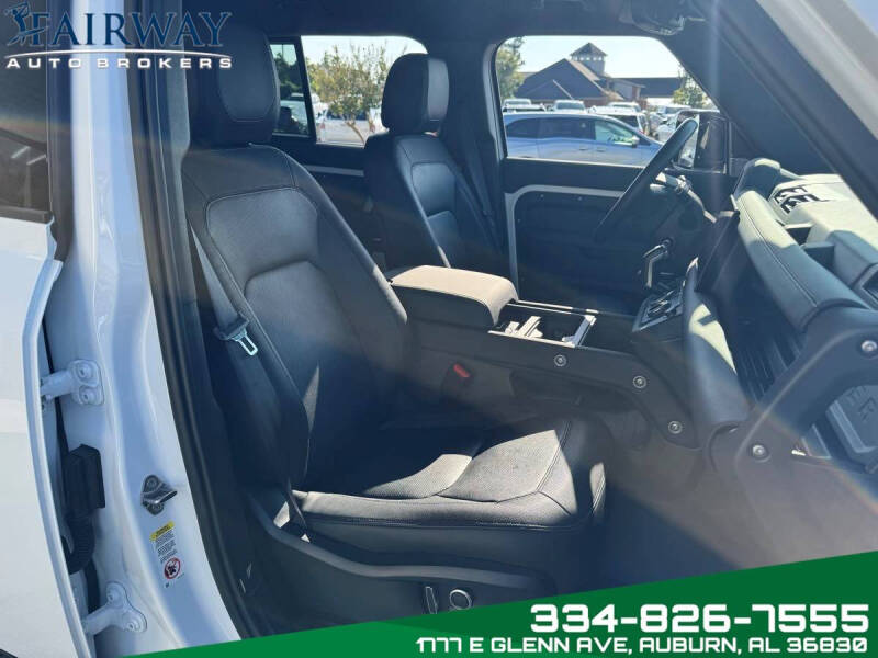 2024 Land Rover Defender 130 P400 X-Dynamic SE