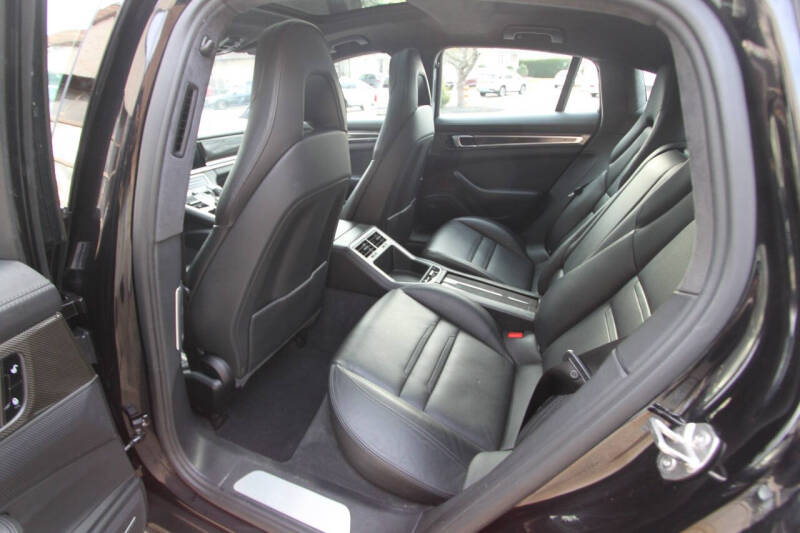 2017 Porsche Panamera Turbo