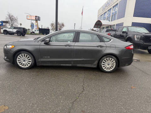 2016 Ford Fusion Hybrid SE