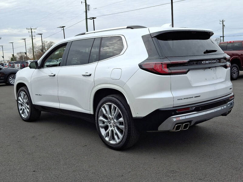 2024 GMC Acadia Denali