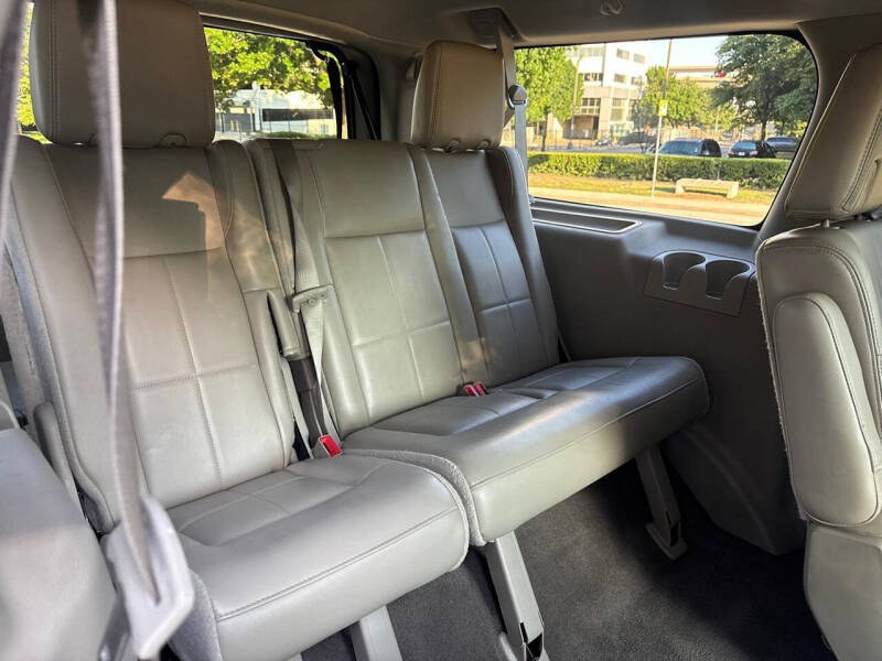 2012 Lincoln Navigator L