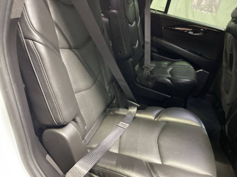 2019 Cadillac Escalade Platinum