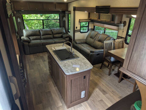 2016 Heartland Elkridge E292 / 32ft