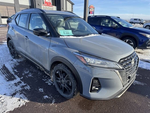 2022 Nissan Kicks SR