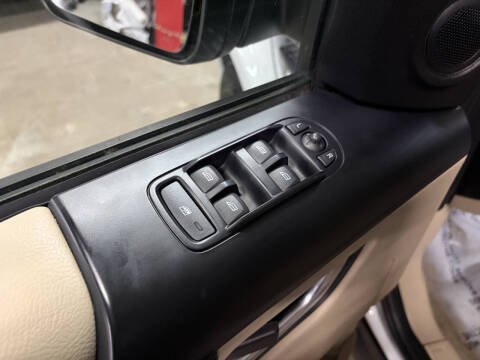 2012 Land Rover LR2 HSE LUX