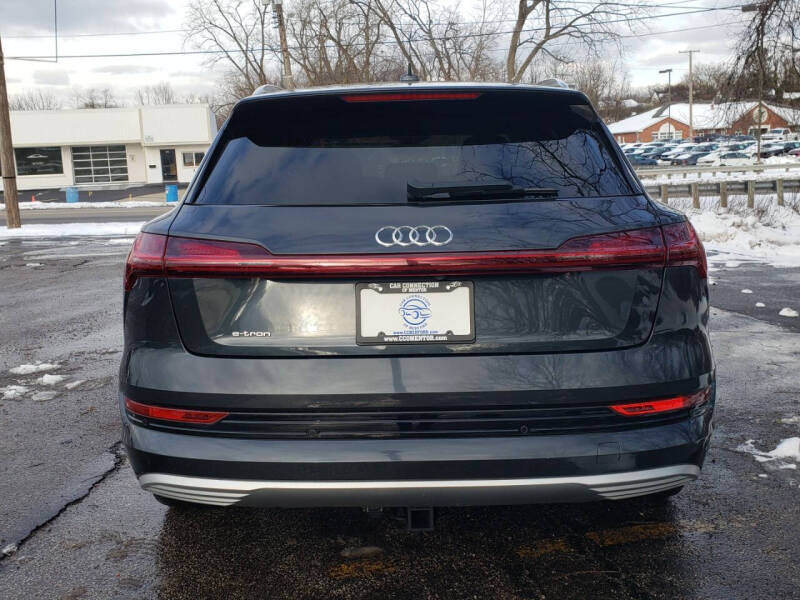 2019 Audi e-tron quattro Prestige