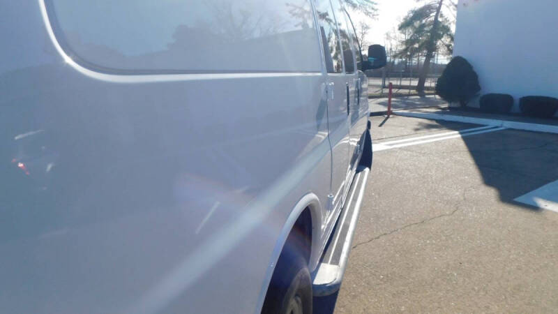 2024 GMC Savana Cargo Work Van's photo