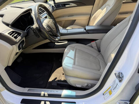 2017 Lincoln MKZ Select