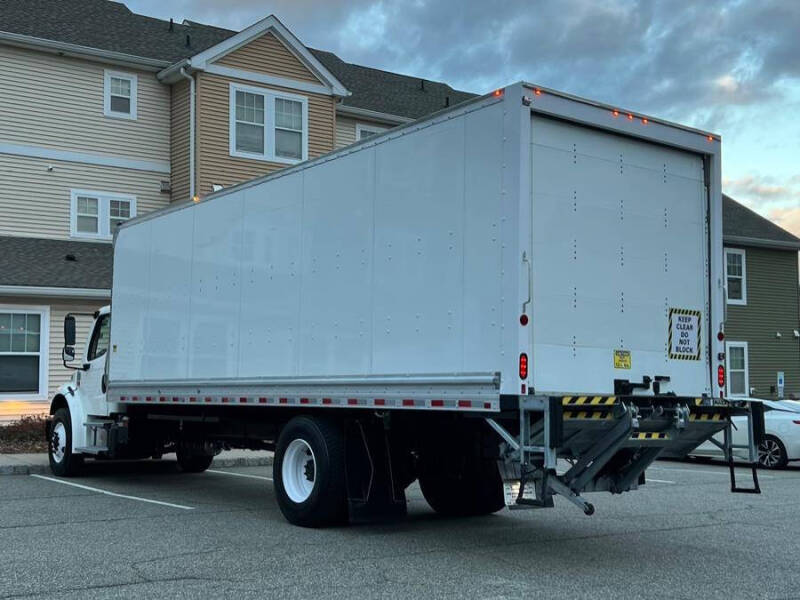 2020 Freightliner M2 106