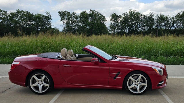 2015 Mercedes-Benz SL-Class for sale at CAR MARKET AUTO GROUP in Sugar Land, TX