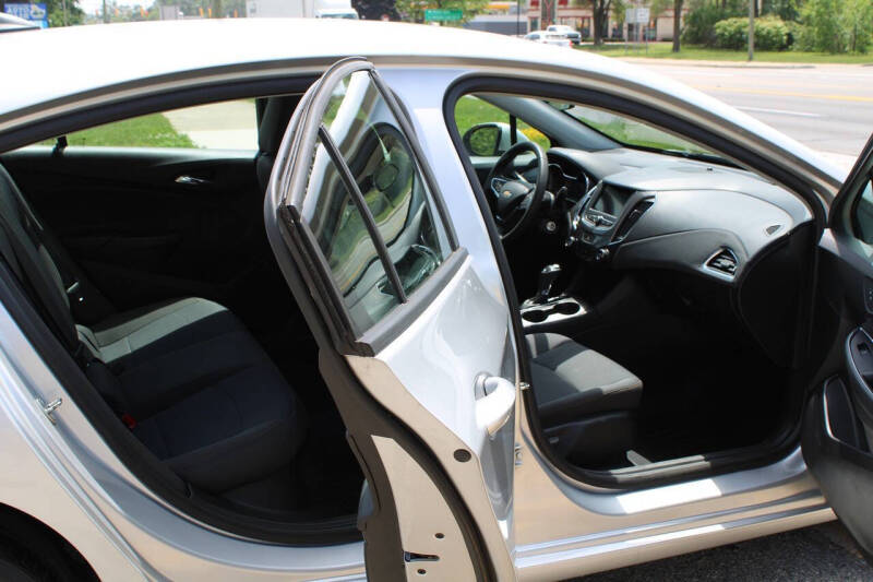 2019 Chevrolet Cruze LS