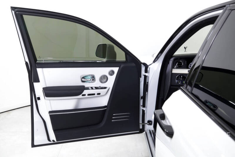 2022 Rolls-Royce Phantom EWB