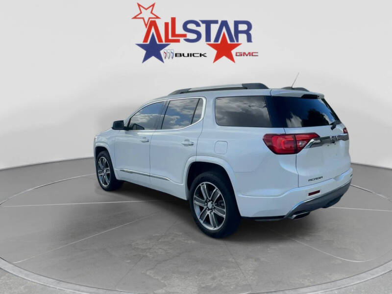2017 GMC Acadia Denali