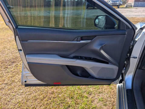 2020 Toyota Camry SE