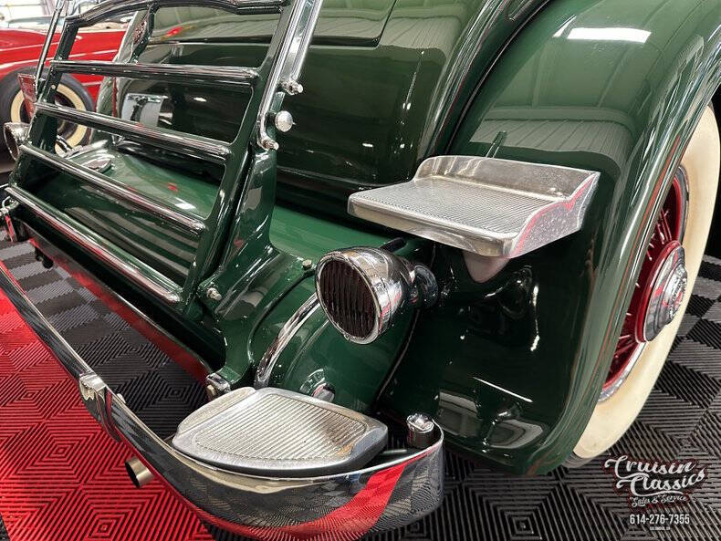1932 Packard 902 Straight Eight Coupe