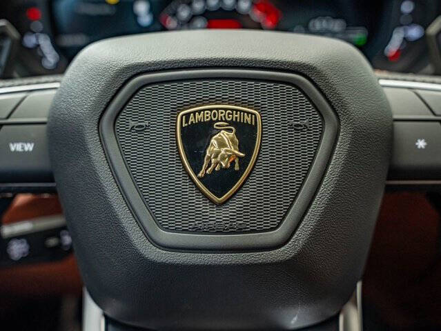 2022 Lamborghini Urus