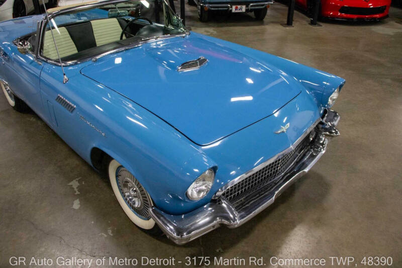 1957 Ford Thunderbird