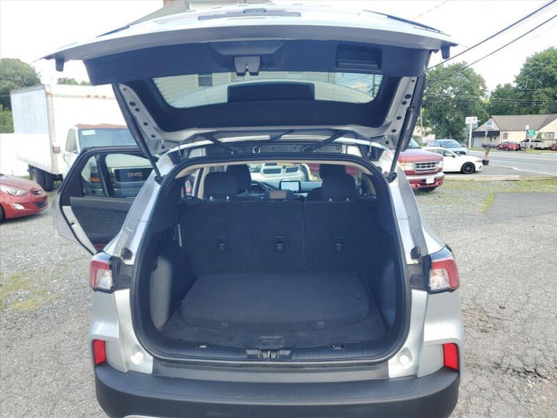 2020 Ford Escape SE