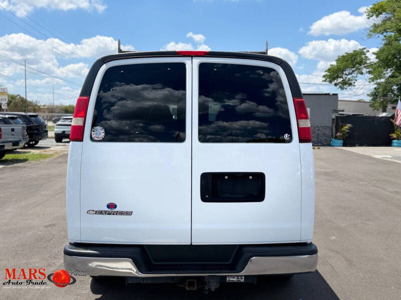 2013 Chevrolet Express LT 3500