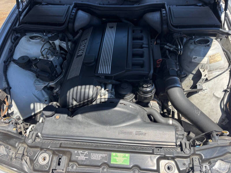 2000 BMW 5 Series 528i