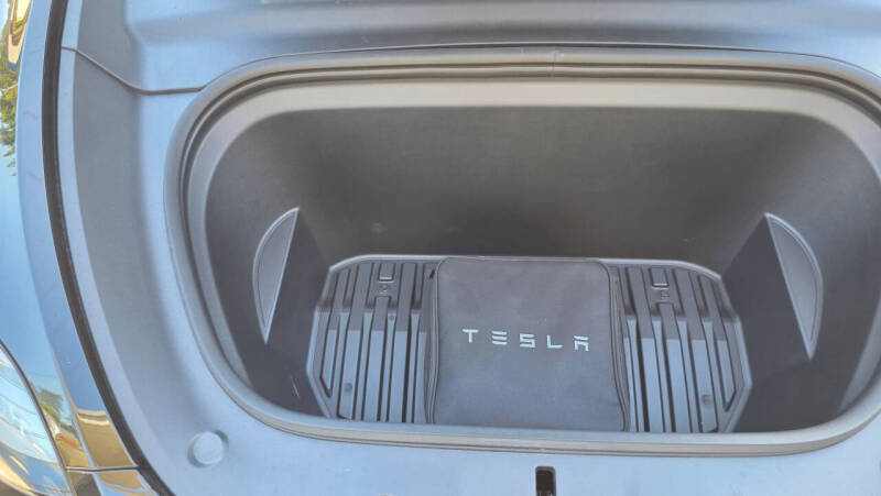 2025 Tesla Model Y Long Range