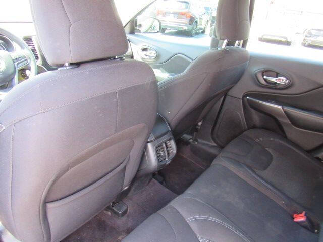 2019 Jeep Cherokee Latitude