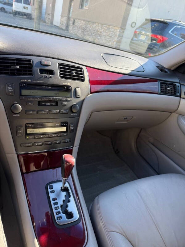 2004 Lexus ES 330