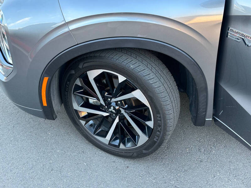 2023 Mitsubishi Outlander PHEV SEL