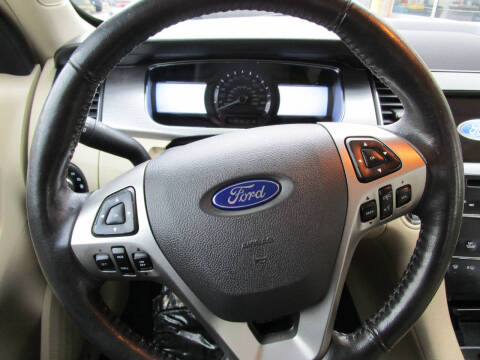 2016 Ford Taurus SEL