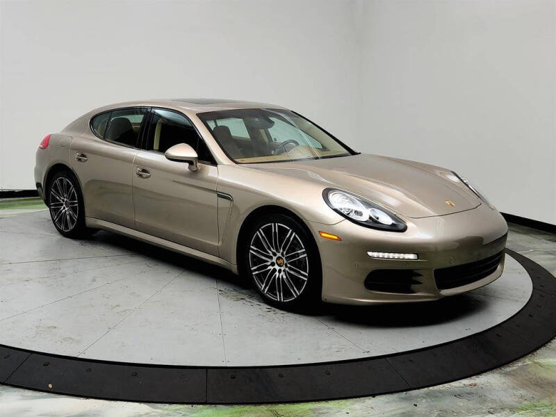 2016 Porsche Panamera