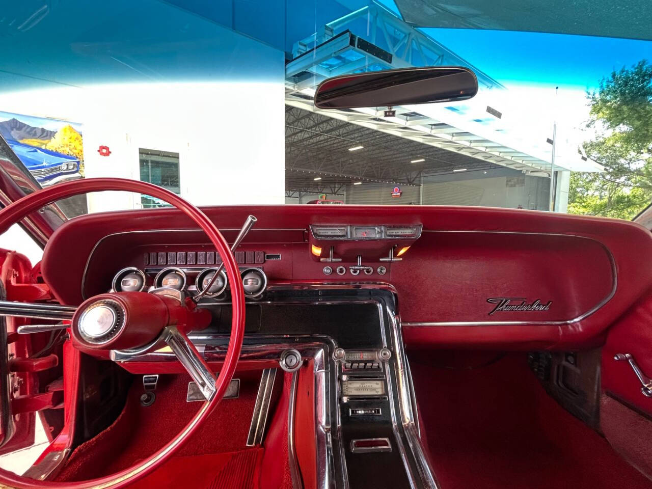 1965 Ford Thunderbird 22