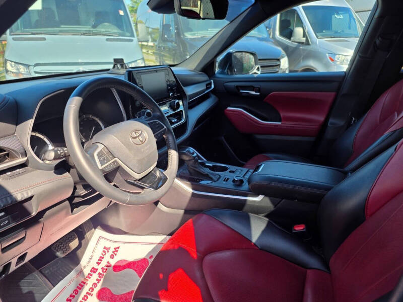 2022 Toyota Highlander XSE