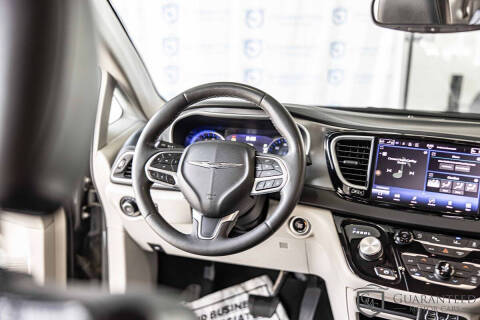 2022 Chrysler Pacifica Touring L