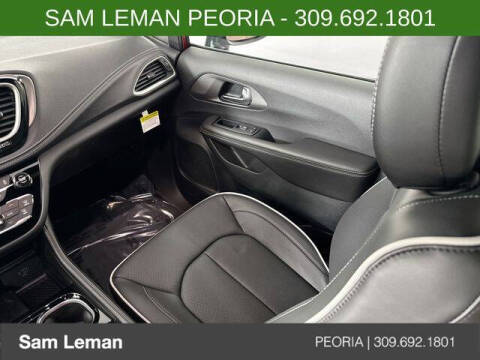 2027 Chrysler Pacifica Limited