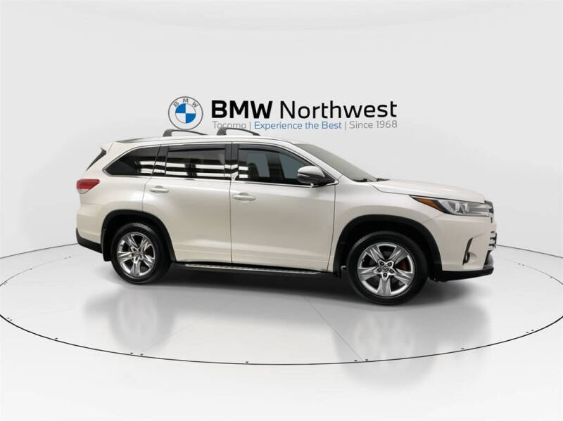 2017 Toyota Highlander