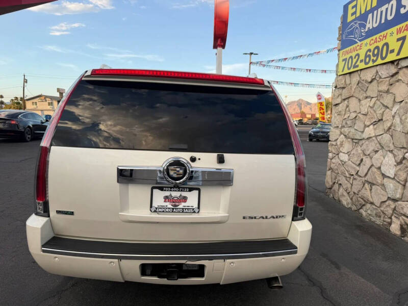 2012 Cadillac Escalade Luxury