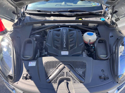2017 Porsche Macan S