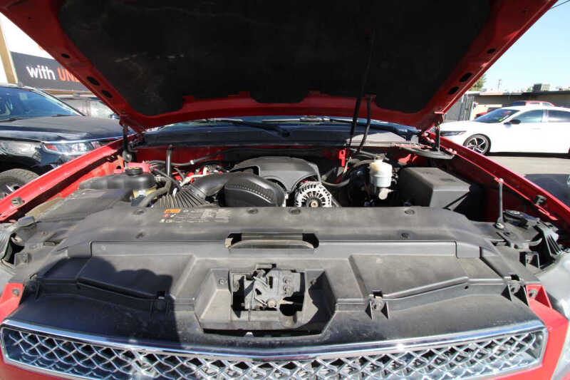 2012 Chevrolet Avalanche LS