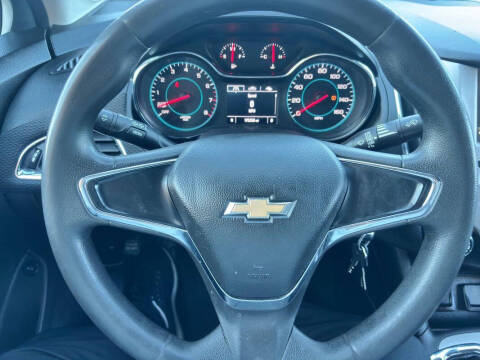 2017 Chevrolet Cruze LS Auto