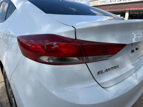 2018 Hyundai Elantra