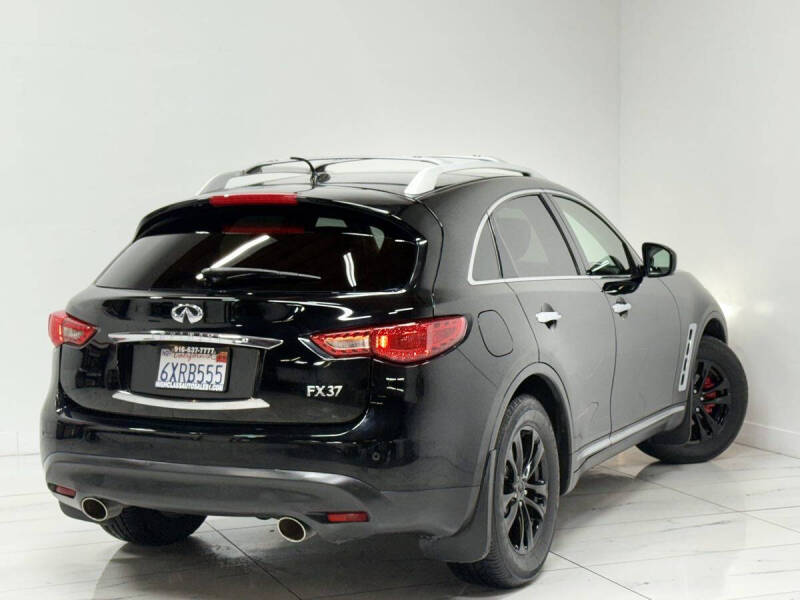 2013 Infiniti FX37