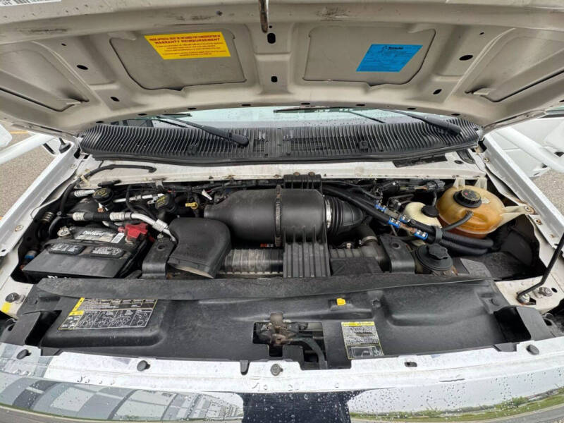 2011 Ford E-Series E-450 SD